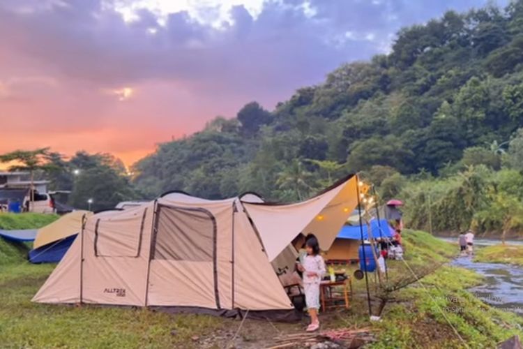 Camping Tenang di Pinggir Sungai, Yuk ke Sisi Cai Camping Ground Sentul Bogor